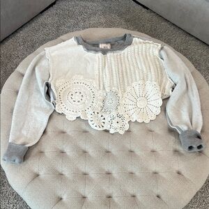 BDG Doily Inside Out Cropped Sweatshirt S